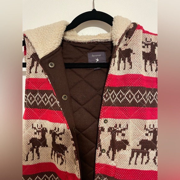 Forever 21 women’s reindeer vest with hood size S - Picture 3 of 4